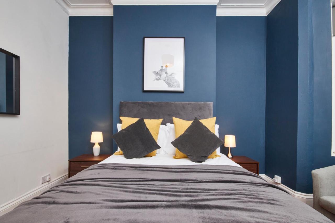 5 Bed House In Leamington Spa Perfect For Contractors With 7 Beds By Purestay - 14 Night Min! Exterior foto